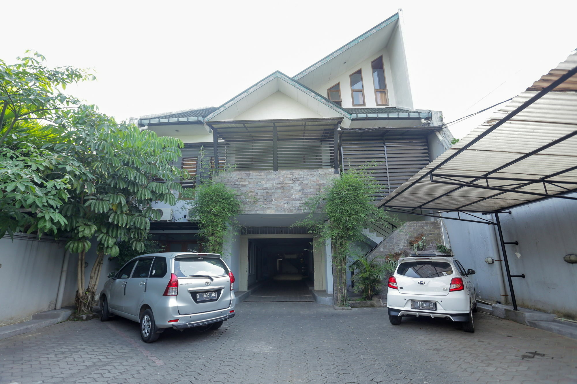 Hotel Reddoorz Near Sukajadi Bandung Exterior foto